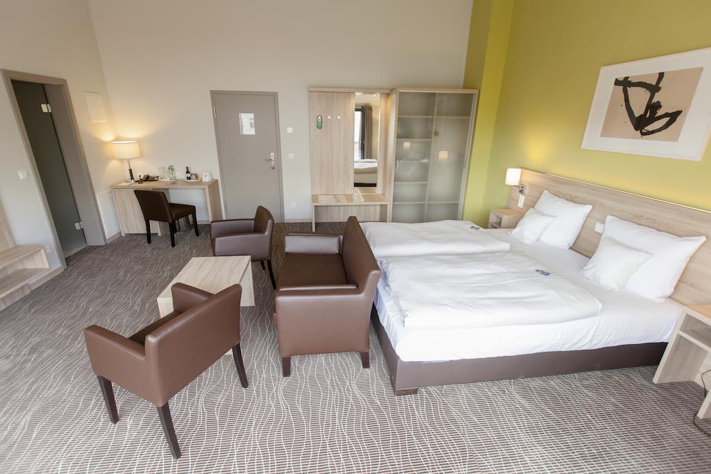 Hotel Hafenresidenz Stralsund Habitación foto